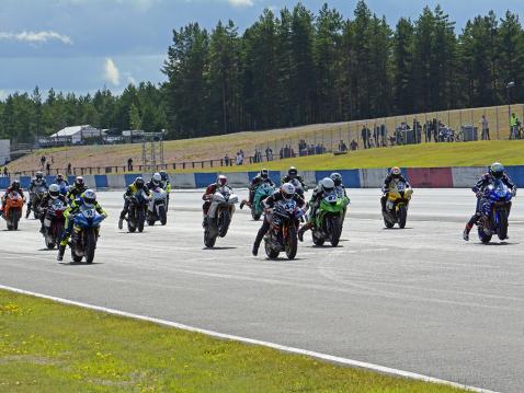 Superstock 600 -luokan yhteislähtö.