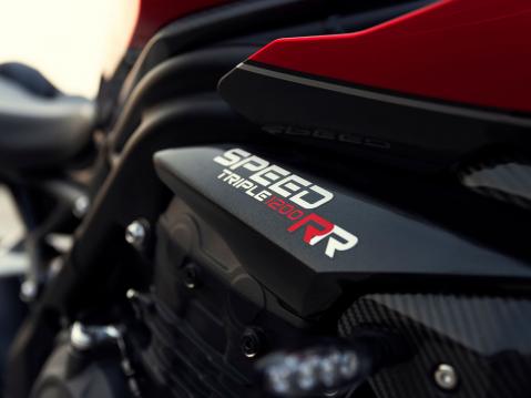 Triumph Speed Triple 1200 RR mallivuodelle 2022.