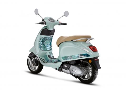 Vespa Primavera Batik