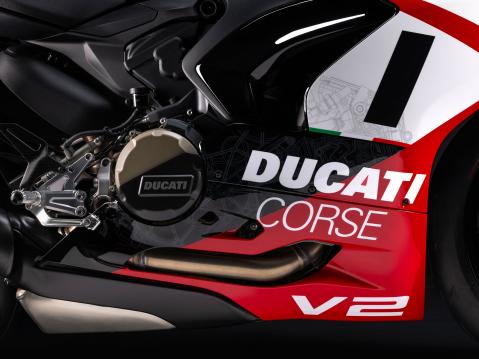 Mallivuoden 2025 Ducati Panigale V2 Superquadro Final Edition.