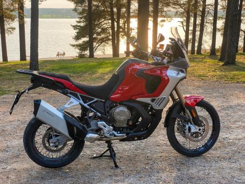 MV Agusta Enduro Veloce 2024.