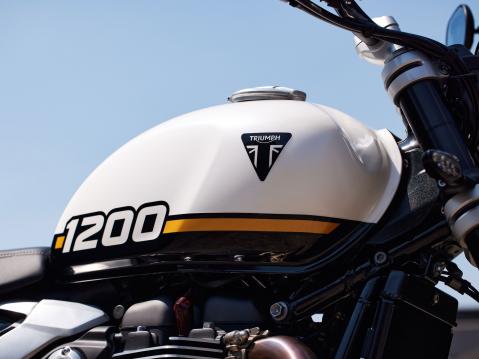 Triumph Speed Twin 1200 vuosimallia 2025.