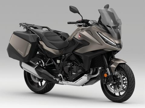 Vuosimallin 2025 Honda NT1100.