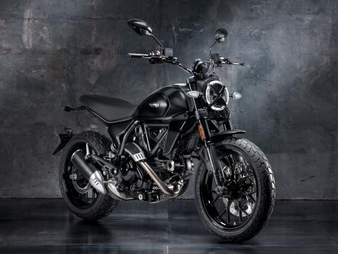 Ducati Scrambler Icon Dark 2025.