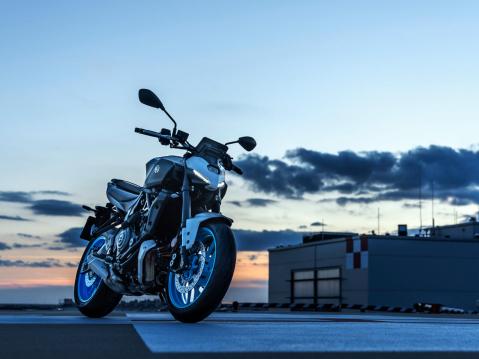 Vuosimallin 2025 Yamaha MT-07.