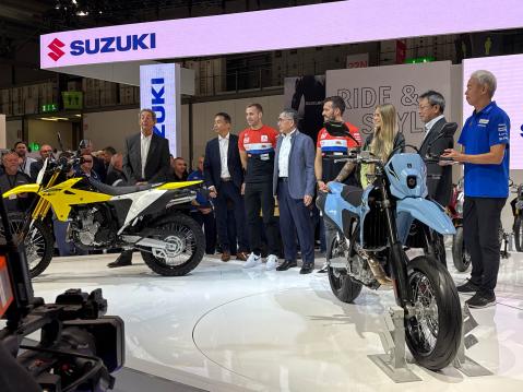 EICMA:ssa esiteltiin DR-Z4 dualsport- ja supermoto-mallit.