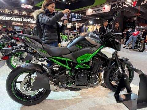 Kawasaki Z900.