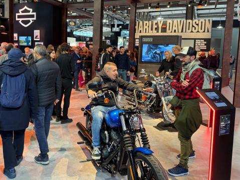 Harley-Davidsonilla oli oma osasto EICMAssa vuosien tauon jälkeen.