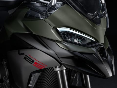 Ducati Multistrada V2 S Storm Green mallivuodelle 2025.