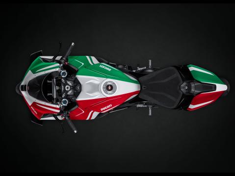 Ducati Panigale V4 Tricolore 2025. Juhlaväritys on ensi kertaa epäsymmetrinen.