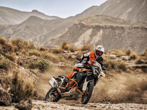 KTM 1390 Super Adventure R 2025.