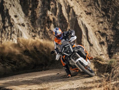 KTM 1390 Super Adventure R 2025.