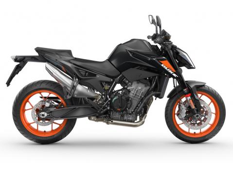 Vuosimallin 2025 KTM 790 Duke.