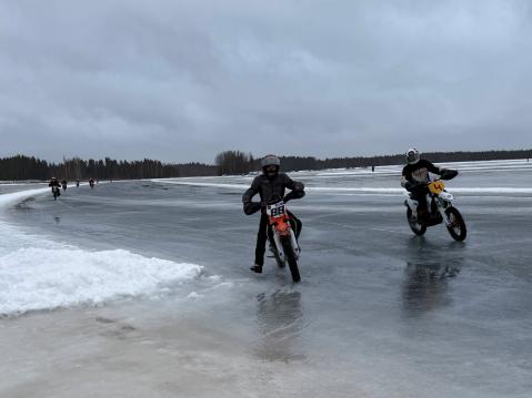 #88 Aatos Pirttisen ja #4 Atte Niskasen urakka on ohi. Tuloksena kolmas ja neljäs sija.