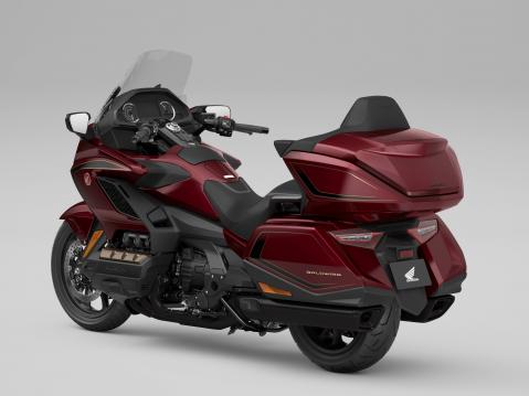 Vuosimallin 2025 Honda GL1800 Gold Wing Tour.