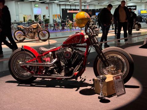 Custom 3. Nro: 105 Rami Yliniemi H-D Softail 1993 Red Bike