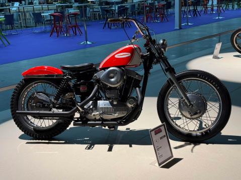 117 Custom HD, XLCH Ironhead Rakentaja: Markus Hakulinen