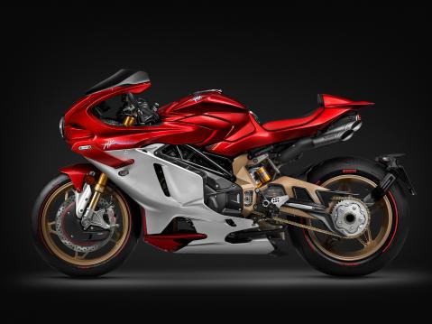 Muotoilupalkinnon saanut MV Agusta Superveloce 1000 Serie Oro.