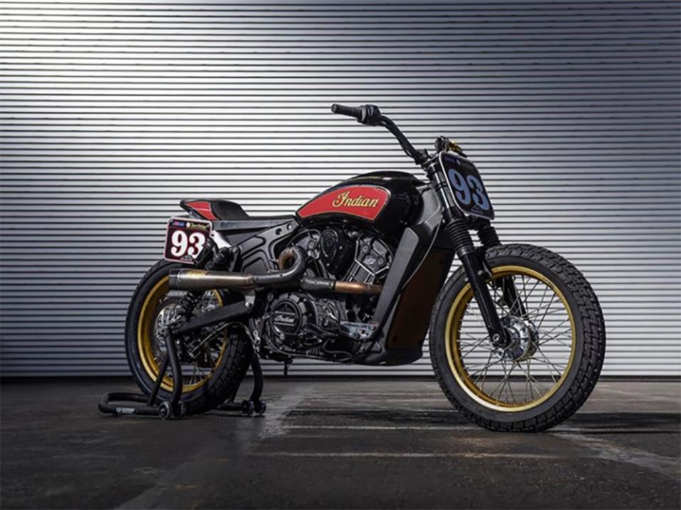 Roland Sandsin suunnittelma Indian Scout flat tracker Hooligan. Kuten kuvasta näkyy, siinä ei ole etujarruja.