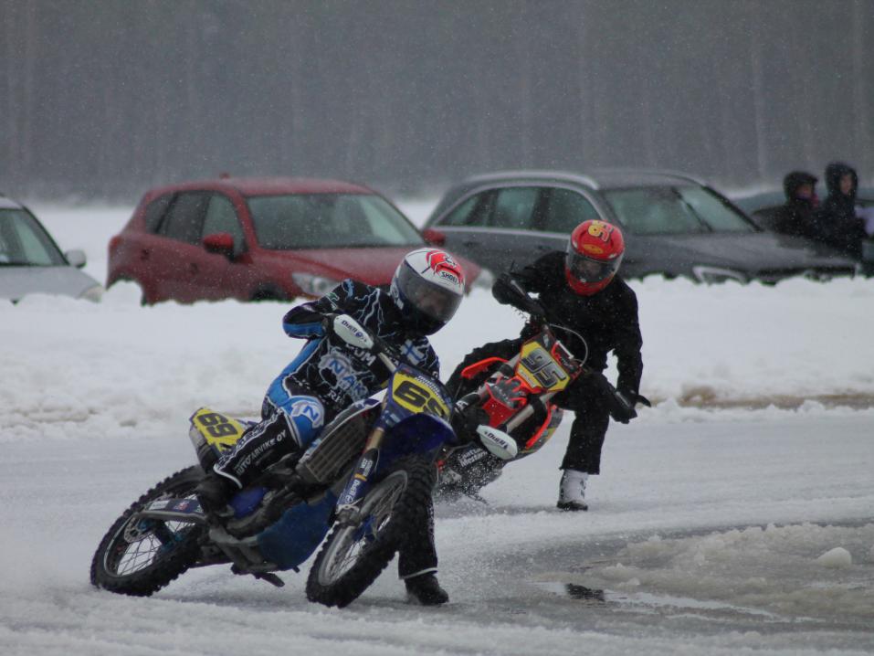 Mikko Koskinen voitti A450 luokan ennen Vertti Takalaa.