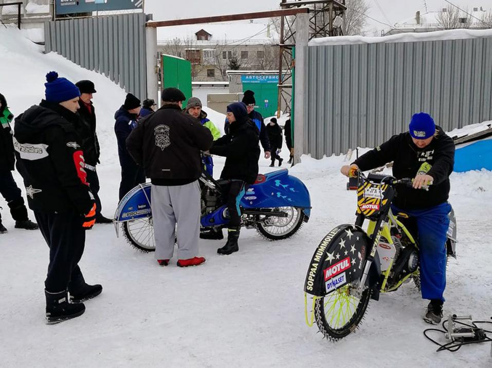 Venäjän Ufa isännöi tänä viikonloppuna jääspeedwayn Euroopan Mestaruuskilpailua. Kuva: Mikko Jetsonen.