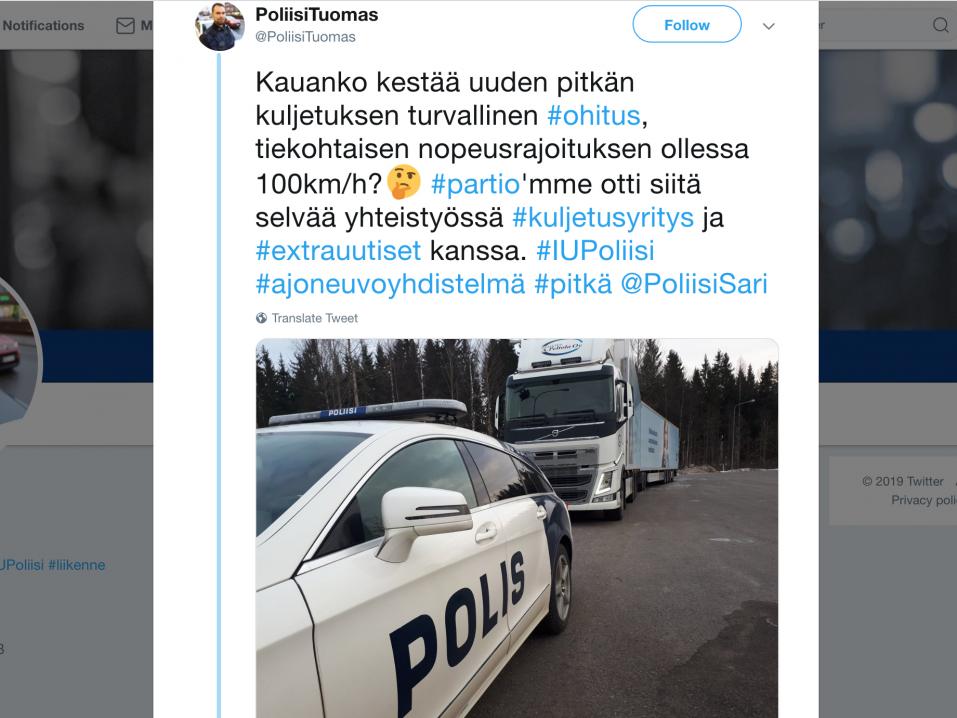 Poliisin twiittaus mittaustapahtumasta.