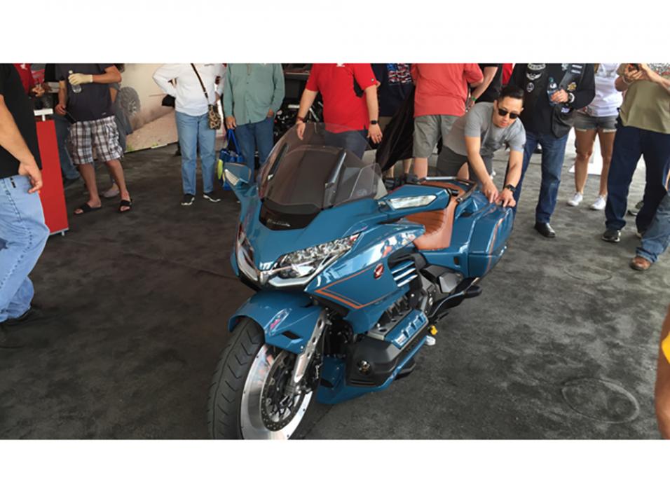 Vuosimallin 2019 Honda Gold Wing alias Cool Wing.