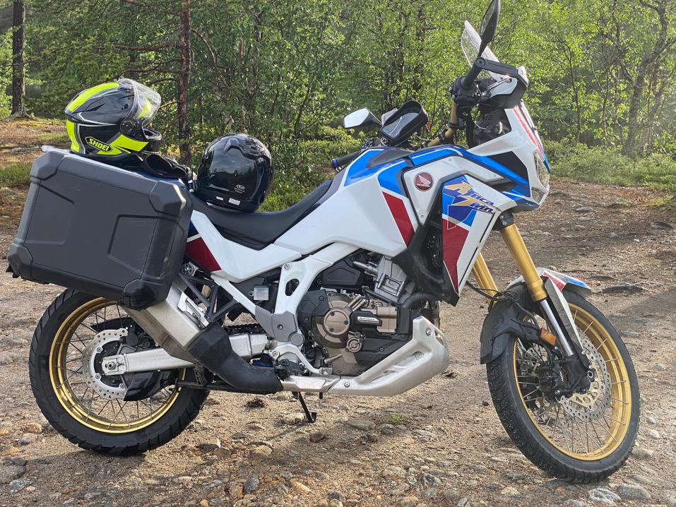 <p>Africa Twin jossain Lapissa. Kuva Erkki Maki.</p>