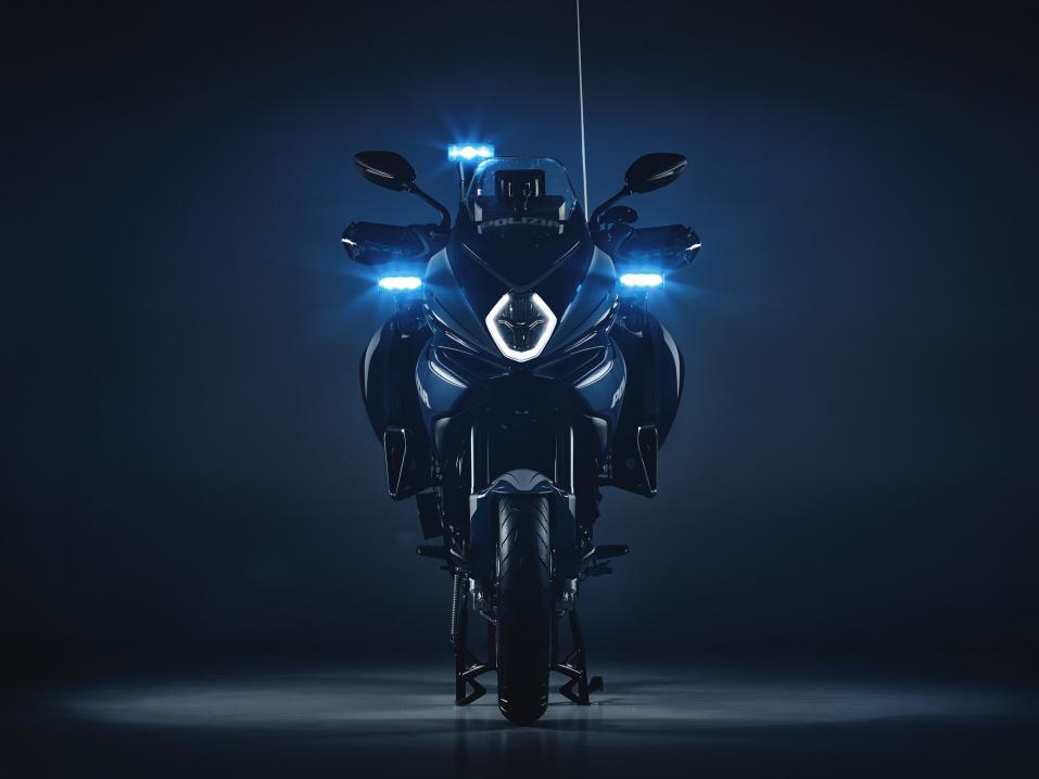 MV Agusta Turisme Veloce Lusso SCS poliisin erikoisvarustein.