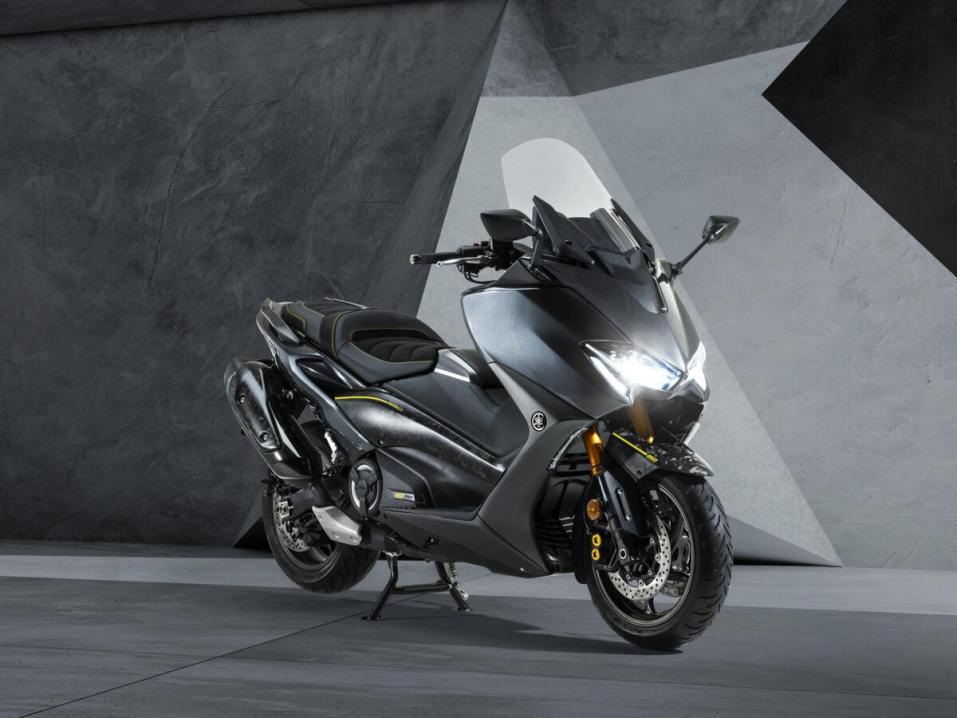 2021 Yamaha TMAX 20-vuotisjuhlamalli.