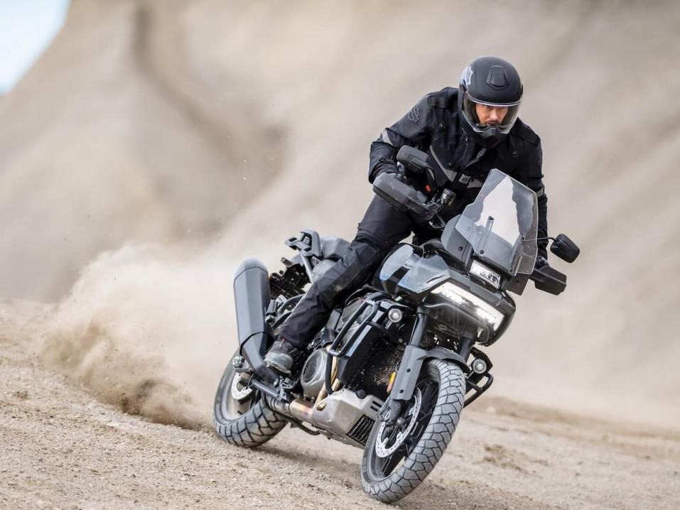 Scorcher Adventuret kehitettiin Harley-Davidson Pan American ensiasennusrenkaiksi.