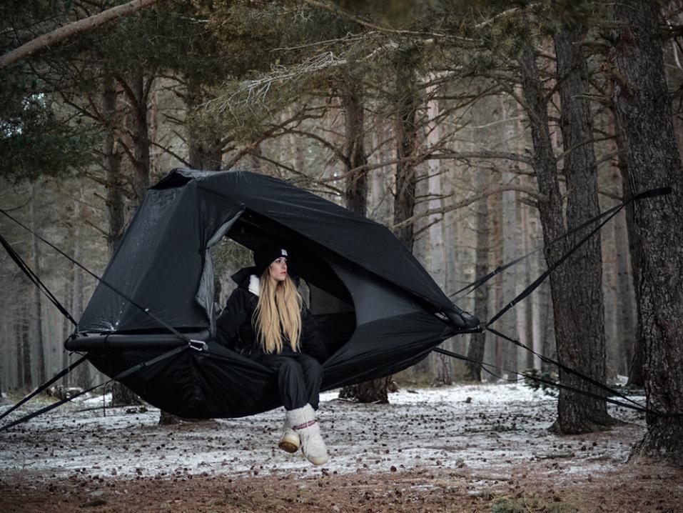 Exod Monolith: ripustettava tai maahan pystytettävä yhden hengen  ilmatäytteinen reissuteltta mukavuutta haluavalle | Varusteet | Motouutiset