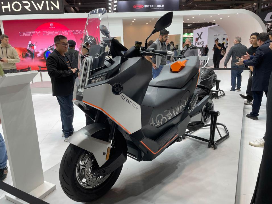 Horwin Senmenti 0 esiteltiin Milanon EICMA 2023 messuilla.