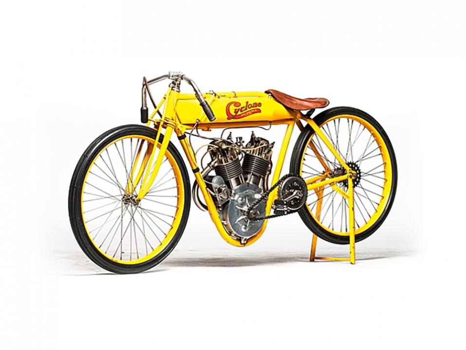 Steve McQueenillr kuulunut 1915 Cyclone Board Track Racer.