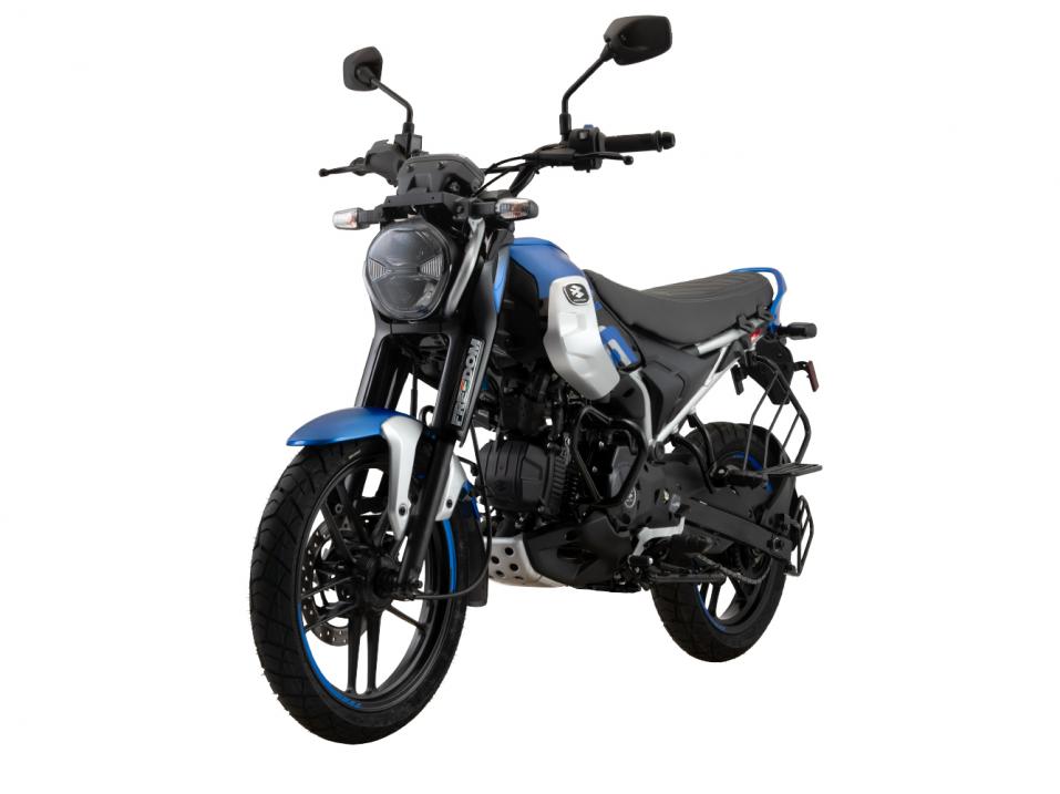 Bajaj Freedom. Maailman ensimmäinen sarjavalmistettu maakaasulla toimiva moottoripyörä. Valmistusmaa: Intia.