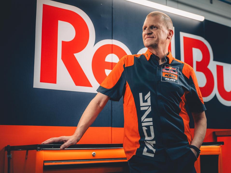 Aki Ajo. KTM:n MotoGP-tallin pomo vuoden 2025 alusta lähtien.