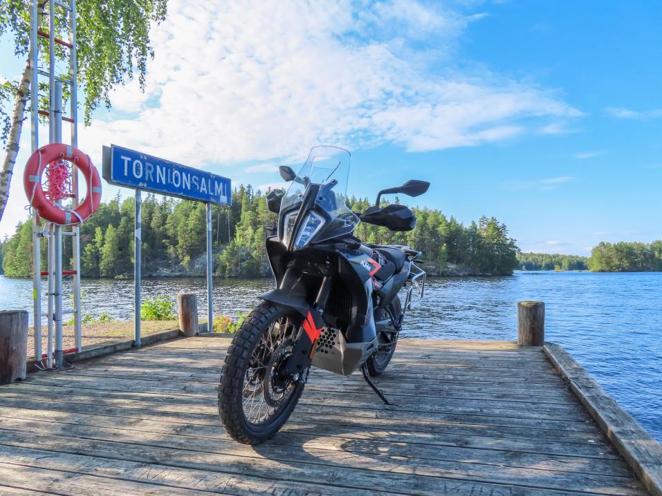 KTM 790 Adventure 2024. Kuva Anssi Kivinen.