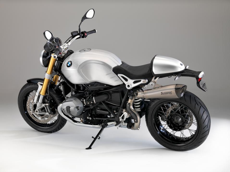 BMW R nineT varustettuna uudella käsinhiotulla alumiinitankilla.