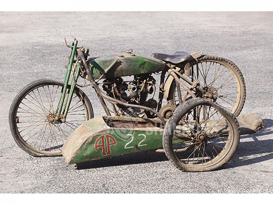 Harvinaisuus. 1927 Harley-Davidsonin sivuvaunullinen FHA 8 valve -tehdaskilpuri.