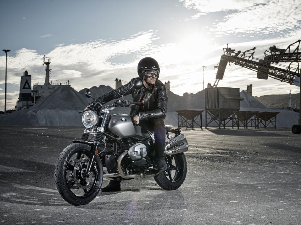 BMW R nineT Scrambler vuosimallia 2016.